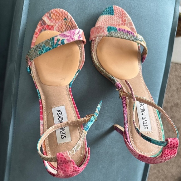 Steve Madden Multicolor Strappy Sandals - Picture 1 of 10